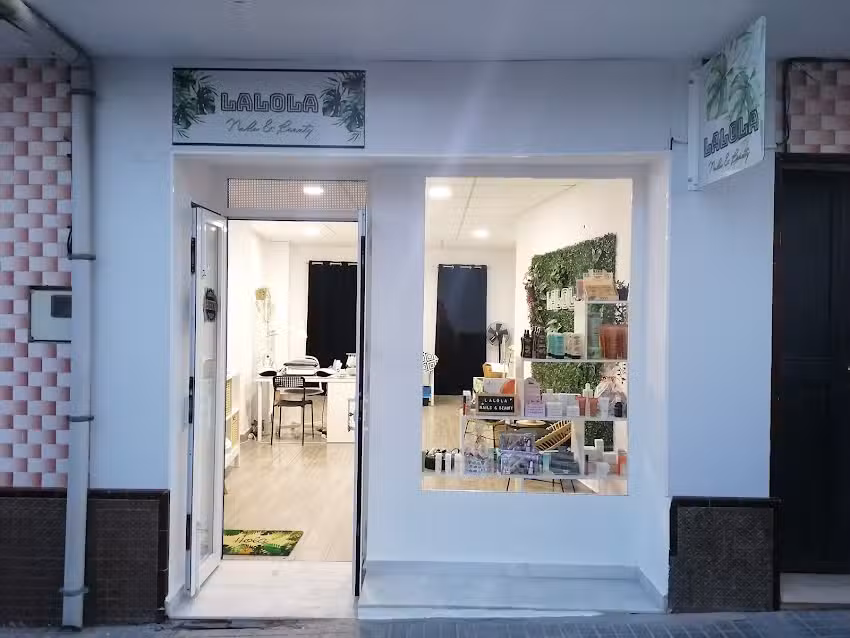 LALOLA Nails & Beauty