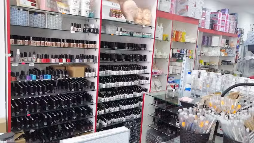 Lanny sevilla. PRODUCTO DE PELUQUERIA Y ESTETICA