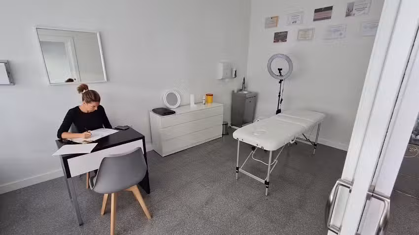 Lara Mart&iacute;nez Micropigmentaci&oacute;n & Bienestar