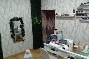 Las u&ntilde;as de Perla