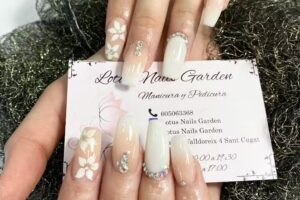 Lotus Nails Garden