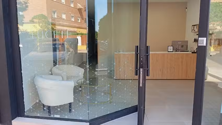 L&uacute;cete by Andrea Baez