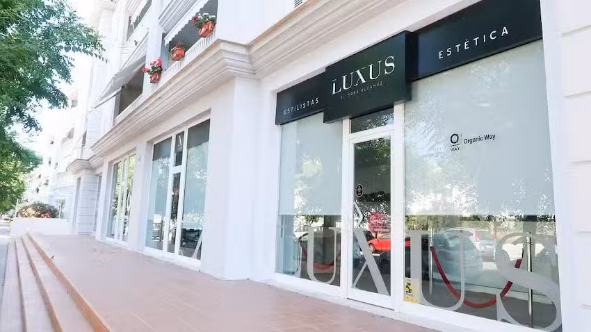 Luxus by Sara Alcahuz