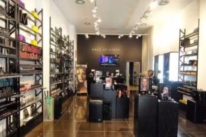 Make Up Store
