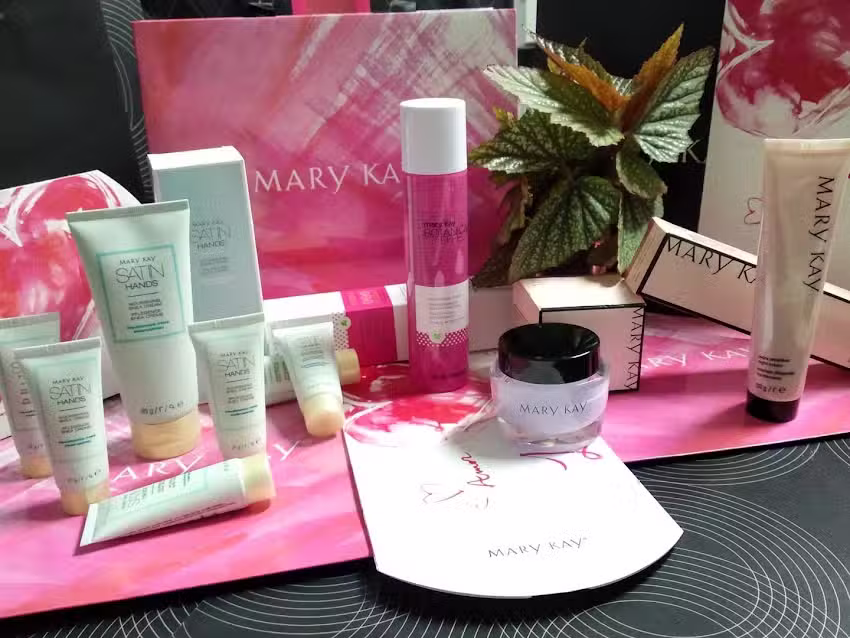 MANUELA ZARAGOZA, CONSULTORA DE BELLEZA INDEPENDIENTE MARY KAY