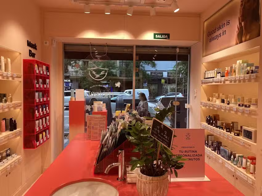 MiiN Korean Cosmetics &middot; Goya