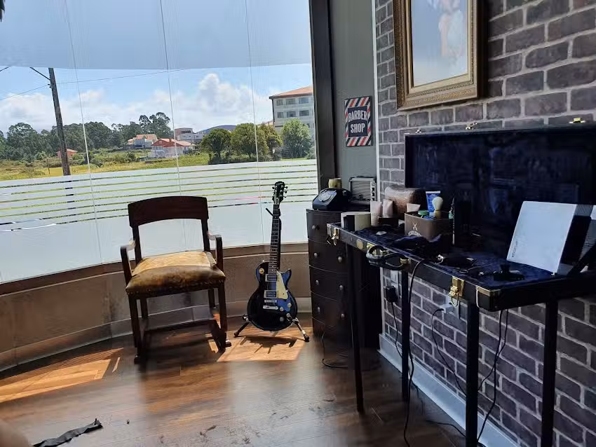 Miriam Llamera & Gabriel Vivero. Estudio de Imagen Unisex