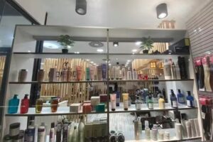 Momoda | Peluquer&iacute;a y Manicura CC Arena