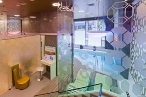 MUNIA TOTAL BEAUTY CENTER