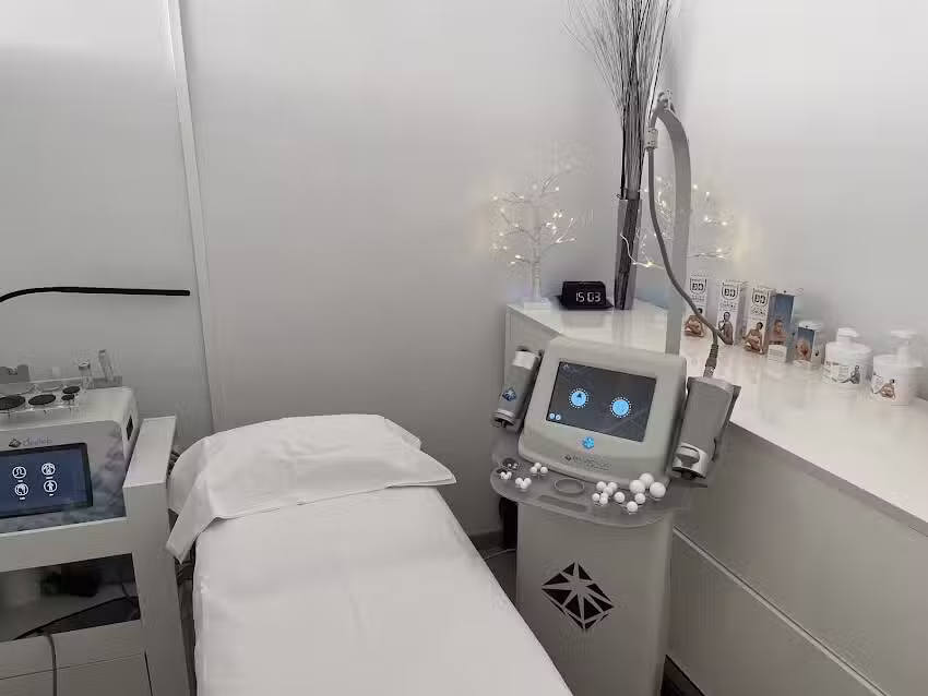 MYKA LASER CENTRE D&acute;EST&Egrave;TICA I BELLESA