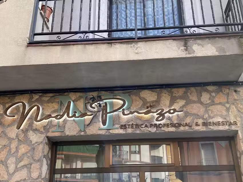 Nadia Pinazo est&eacute;tica profesional y bienestar