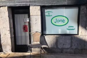 Peluquer&iacute;a masculina Jone Alonso gizon ileapaindegia