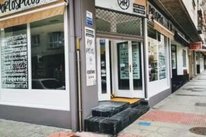 Peluquer&iacute;a Por Los Pelos Estilistas & Barber Shop