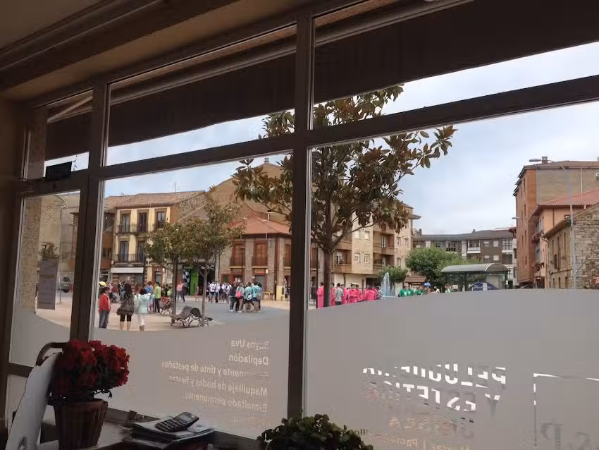 PELUQUERIA Y EST&Eacute;TICA B&P