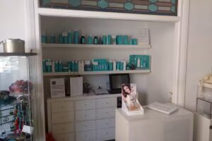 Peluquer&iacute;a y Est&eacute;tica Bur&oacute;n