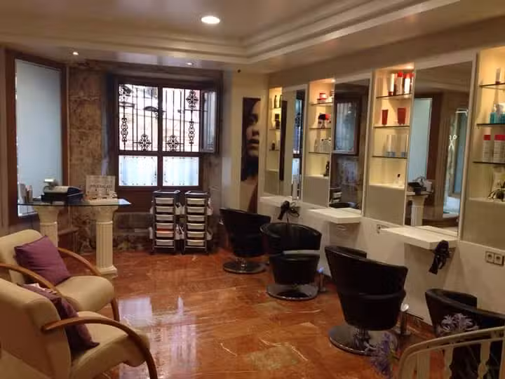 Peluquer&iacute;a Y Est&eacute;tica C Y M