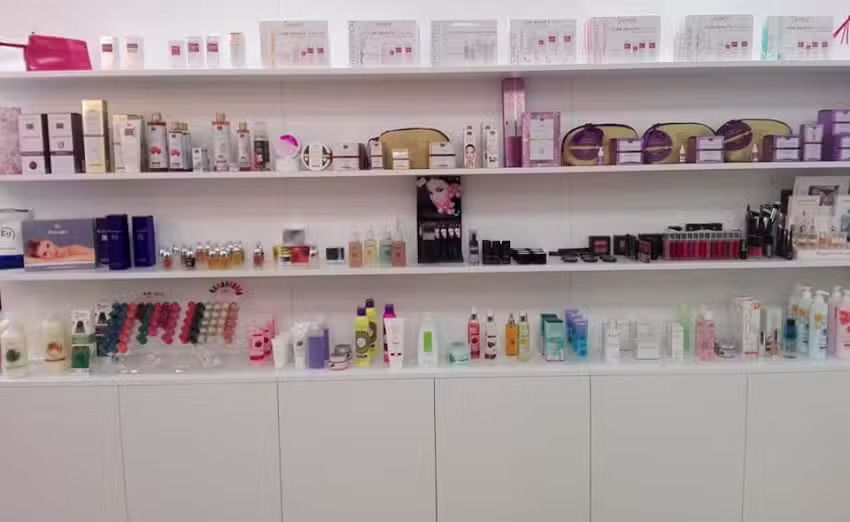 Peluquer&iacute;a y Est&eacute;tica Condesa