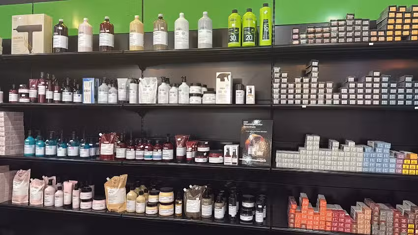 Peluquer&iacute;a y Est&eacute;tica en M&aacute;laga &ndash; Grupo Almagro