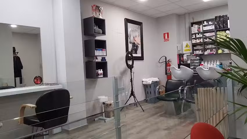PELUQUERIA Y ESTETICA &iexcl;EQUILICUA!