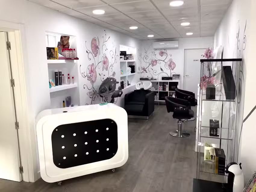 Peluquer&iacute;a y est&eacute;tica Monica Trave