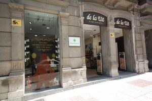 Perfumerías de la Uz – C. Fruela, Oviedo –