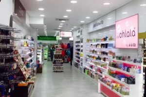 Perfumer&iacute;as de la Uz &ndash; Moreda &ndash;