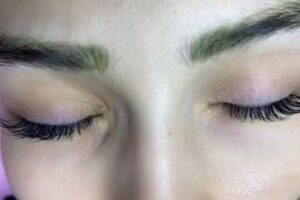 Pesta&ntilde;as Lilit Lash