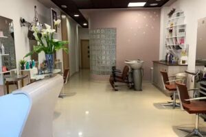 Pilar Ferrer Peluquer&iacute;a y Est&eacute;tica Montcada