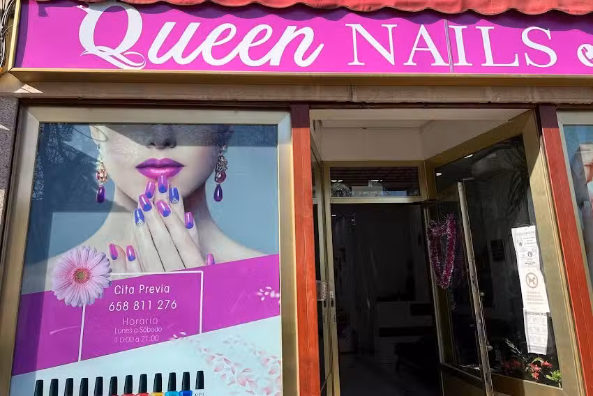 Queen Nails