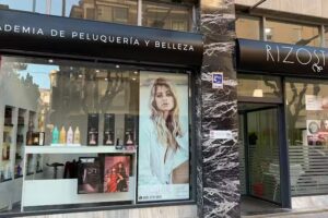 RizosStyle Academia de Peluquer&iacute;a y Belleza