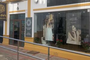 Sal&oacute;n Belleza de Conso Pozo Ondas Naturalmente &laquo;Secretos de Agua&raquo;