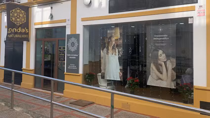 Sal&oacute;n Belleza de Conso Pozo Ondas Naturalmente &laquo;Secretos de Agua&raquo;