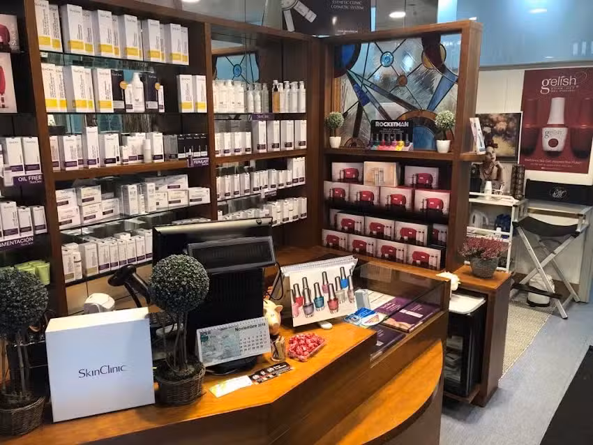 Sal&oacute;n de belleza Est&eacute;tica Marta Llanera