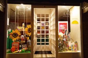 Sal&oacute;n de belleza LADY ( Mar&iacute;a Jes&uacute;s Monta&ntilde;&eacute;s )