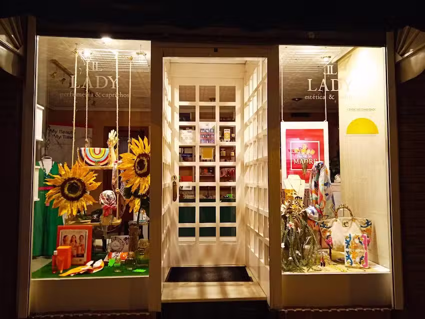 Sal&oacute;n de belleza LADY ( Mar&iacute;a Jes&uacute;s Monta&ntilde;&eacute;s )