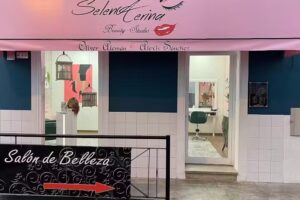 Sal&oacute;n De Belleza Selena (Oliver Alem&aacute;n y Alexis S&aacute;nchez)