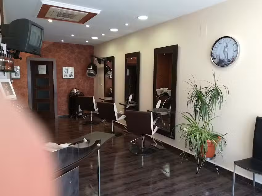 Sal&oacute;n Hair Carlos Buend&iacute;a