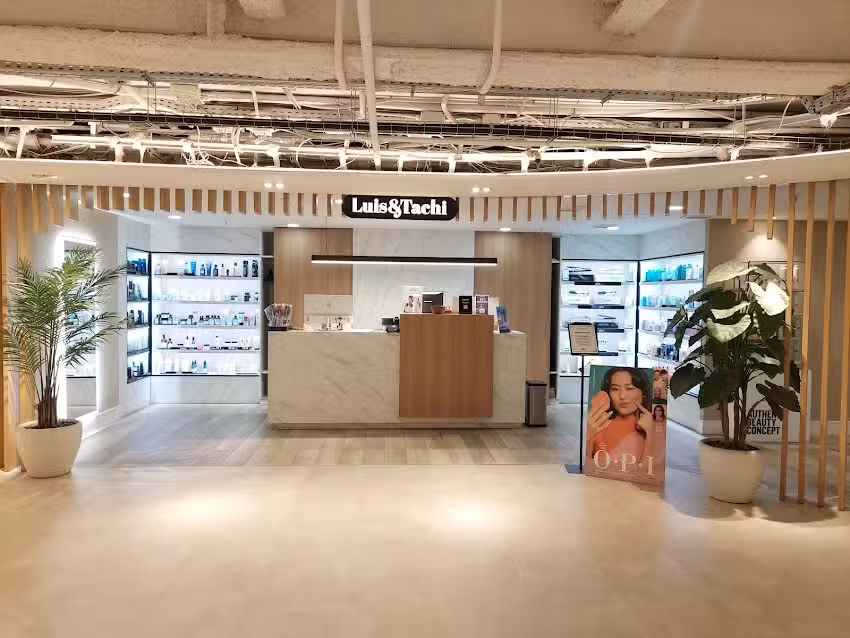 Sal&oacute;n Luis&Tachi &ndash; El Corte Ingl&eacute;s Castellana