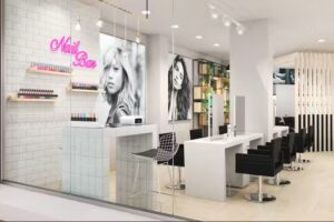 Sal&oacute;n Luis & Tachi &ndash; L&oacute;pez de Hoyos