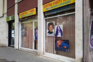 Samvina | Peluquer&iacute;a unisex afro