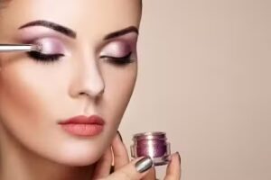 SANDRA D𝐄𝐒𝐀𝐑𝐄𝐒 | Maquillaje Profesional | Maquilladora a Domicilio en Sevilla