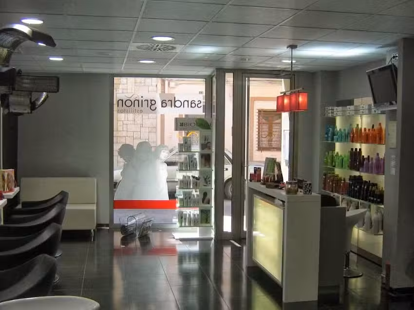 Sandra Gri&ntilde;&oacute;n &ndash; Estilistas