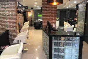 Sara Llopis Peluquer&iacute;a y Est&eacute;tica