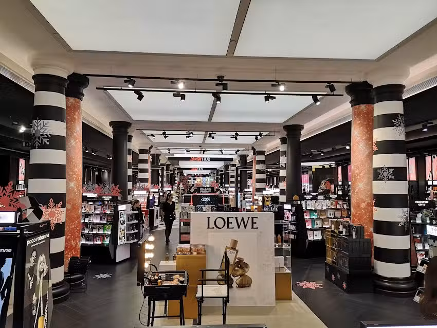 SEPHORA FLAGSHIP TRIANGLE C.C.