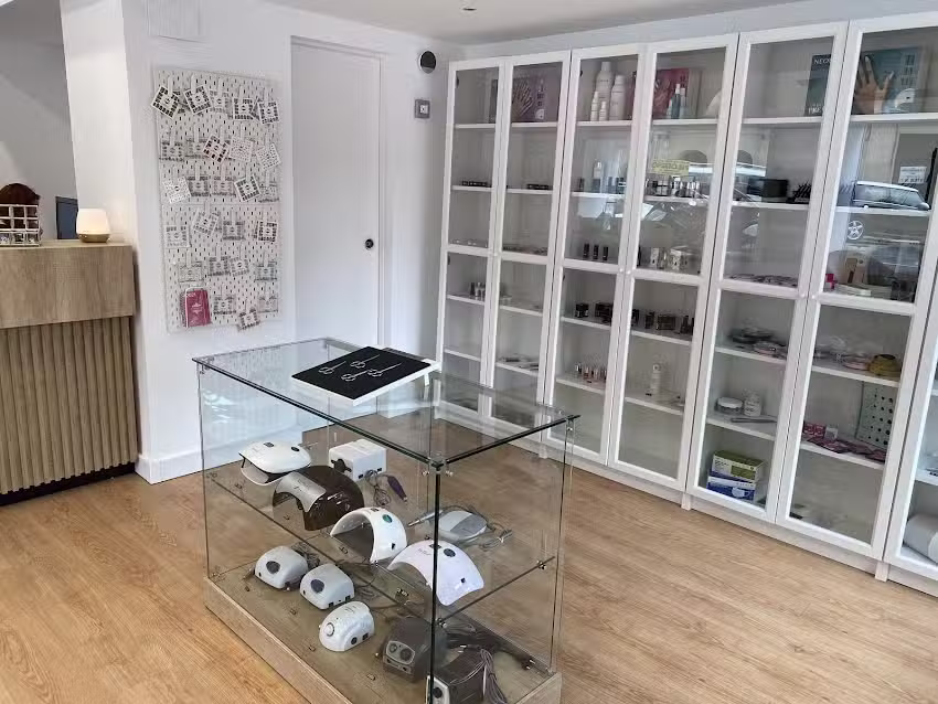 Siberia Salon Tienda de u&ntilde;as