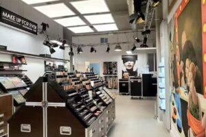 Stick Art Pro Make Up Store | Make Up For Ever Pro