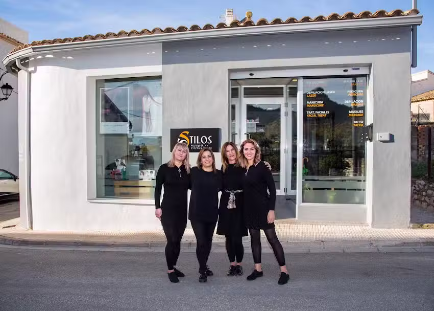 Stilos Peluquer&iacute;a y Est&eacute;tica