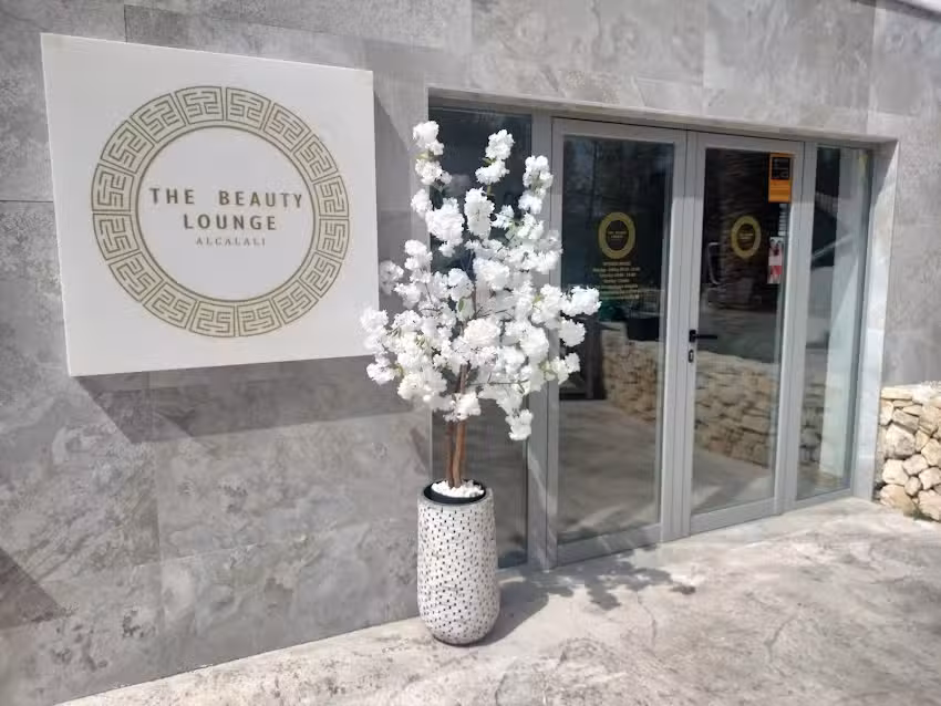 The beauty lounge alcalali