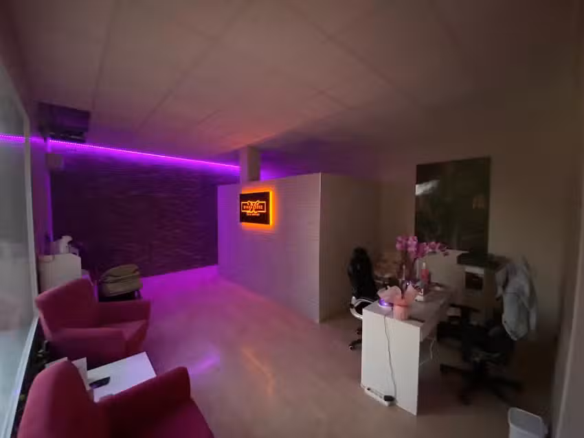 The Glamour boutique