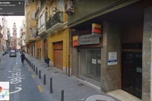 THE LASHROOM BY KATA